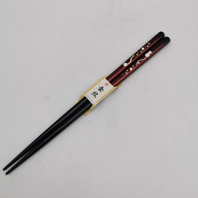 Hashi, bacchette giapponesi in legno rosso con gattini e sonaglio 23cm